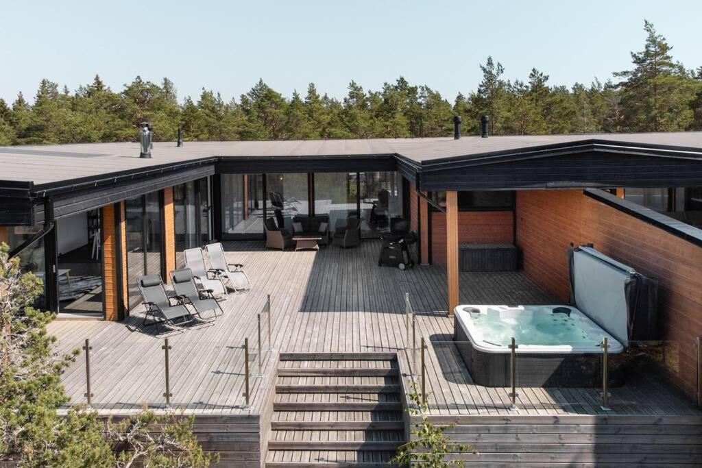 Seija'S Modern Villa With Hot Tub Taivassalo 외부 사진